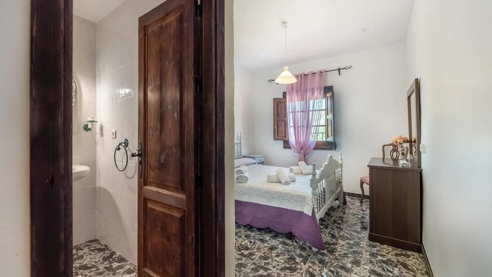 El Abuelo Hotel Guaro