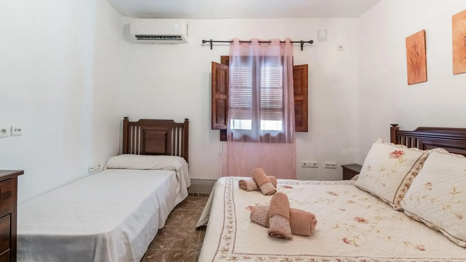 El Abuelo Hotel Guaro