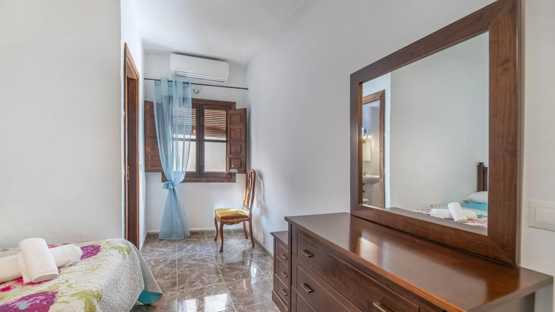 El Abuelo Hotel Guaro 0*,  Spain