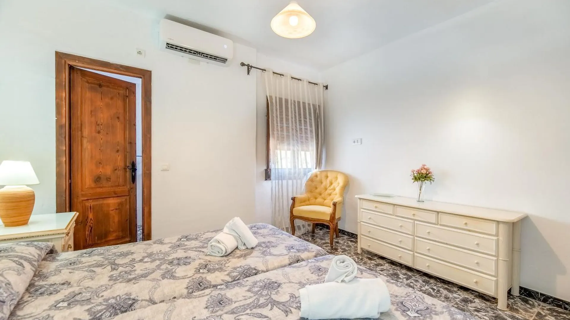 El Abuelo Hotel Guaro Guest house